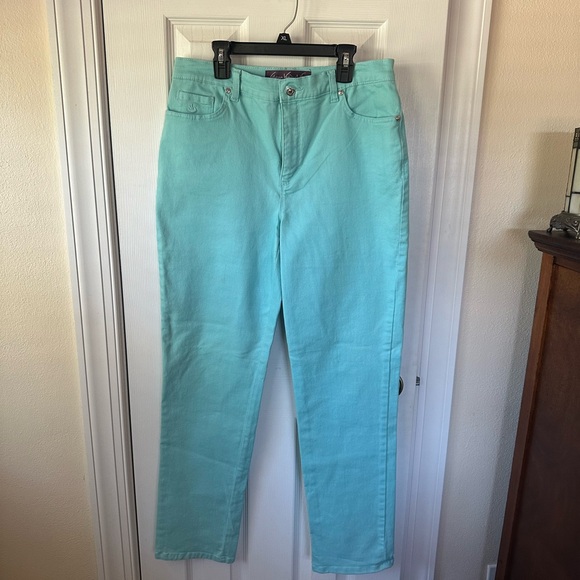 Gloria Vanderbilt Women’s Jeans - Picture 3 of 16